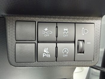 タント X 未使用車 4WD