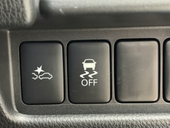eKスペースカスタム カスタムT　ターボ　スタイルエディション　ナビ・TV・全周囲カメラ　後期型　４WD