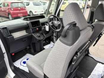 タント X 未使用車 4WD