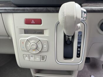 アルトラパンLC ハイブリッドＸ 純正ナビ・TV 未使用車 4WD