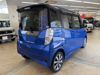 eKスペースカスタム カスタムT　ターボ　スタイルエディション　ナビ・TV・全周囲カメラ　後期型　４WD