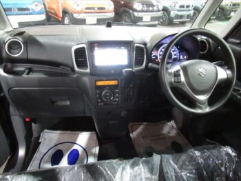 スペーシア Gリミテッド　全方位モニター付ナビ装着車 4WD