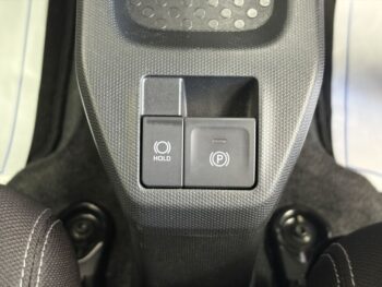タフト G　クロムベンチャー　ナビ・バックカメラ　4WD