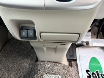 NV100クリッパーリオ Ｅ ターボ ナビ・TV・バックカメラ 4WD