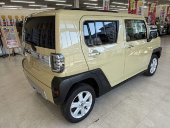 タフト G　クロムベンチャー　ナビ・バックカメラ　4WD