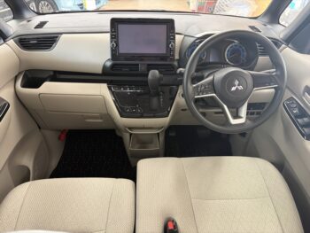 eKスペース G　純正９インチナビ・TV・アラウンドビューモニター　ハンズフリースライドドア　４WD