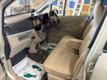 ステラ L　スマートアシスト　バックカメラ　4WD