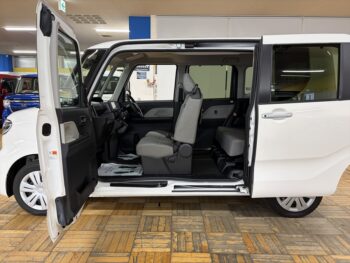 タント Ｘターボ　ナビ　バックカメラ 4WD