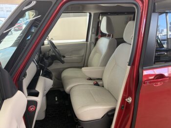 eKスペース G　純正９インチナビ・TV・アラウンドビューモニター　ハンズフリースライドドア　４WD