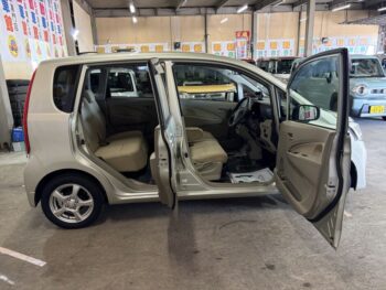 ステラ L　スマートアシスト　バックカメラ　4WD