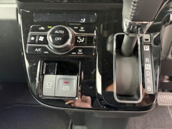 タントカスタム ＲＳ ターボ 純正10インチナビ・ＴＶ・パノラマモニター 後期型 4WD