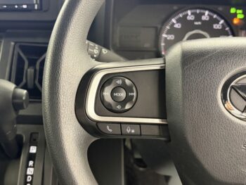 タフト Ｘ　ナビ・バックカメラ 4WD