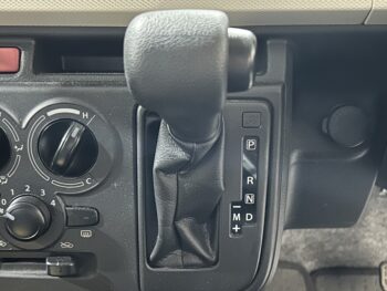 アルト F　4WD