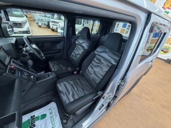 タフト Ｘ　ナビ・バックカメラ 4WD