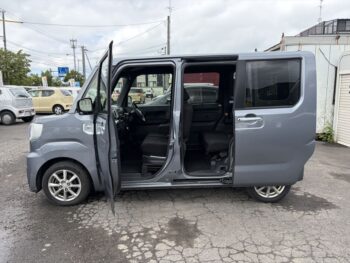 ウェイク L SAⅢ ナビ・バックカメラ 4WD