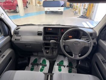 ピクシスバン デラックス 4WD