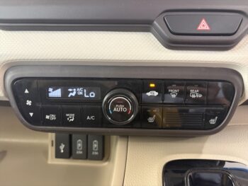 N-BOX G・Lナビパッケージ　４WD