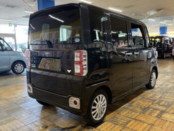 ピクシスメガ Ｌ　ＳＡⅢ 4WD