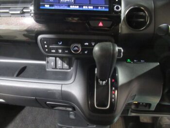 N-BOXカスタム G・Lターボ　ホンダセンシング　純正８インチナビTV　4WD