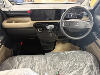デリカミニ G プレミアム デリマルパッケージ 未使用車 4WD