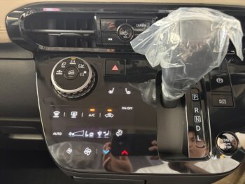デリカミニ G プレミアム デリマルパッケージ 未使用車 4WD