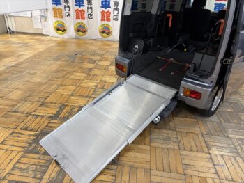 アトレーワゴン スローパーＳＡⅢ 福祉車両　車いす仕様 ナビ　TV　4WD ターボ