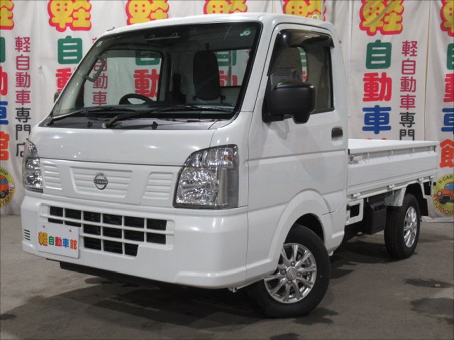 クリッパートラック DX　セーフティサポートパッケージ　社外ナビ　未使用車　4WD