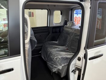 デリカミニ G プレミアム デリマルパッケージ 未使用車 4WD