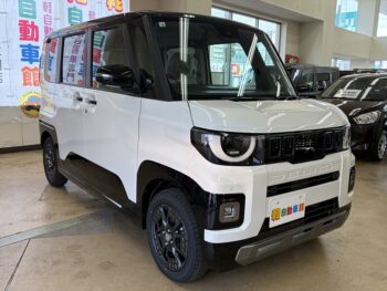 デリカミニ G プレミアム デリマルパッケージ 未使用車 4WD