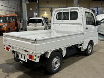 NT100クリッパートラック DX　現行型　未使用車　4WD
