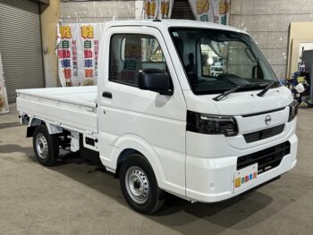 NT100クリッパートラック DX　現行型　未使用車　4WD