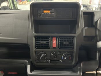 NT100クリッパートラック DX　現行型　未使用車　4WD
