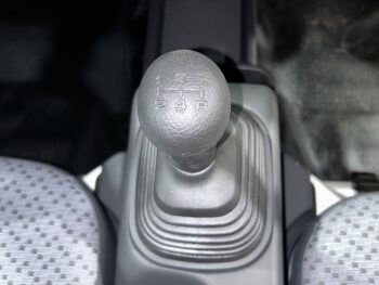 NT100クリッパートラック DX　現行型　未使用車　4WD