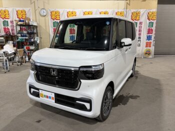 N-BOXカスタム ターボ　未使用車　4WD