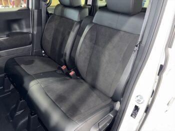N-BOXカスタム ターボ　未使用車　4WD