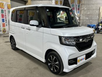 N-BOXカスタム G　L　ホンダセンシング　純正ナビTV・バックカメラ　4WD