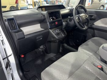 タント X リミテッド 未使用車 4WD