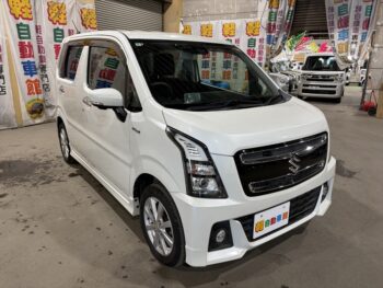ワゴンR スティングレー ハイブリッド　全方位モニター用カメラパッケージ装着車　純正ナビTV　4WD