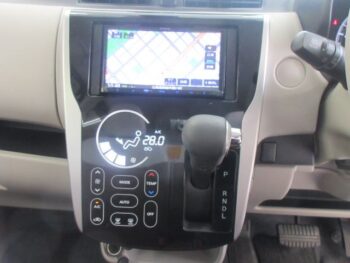 eKワゴン M　e-アシスト　4WD