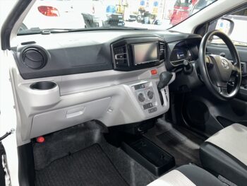 ピクシスエポック X　SAⅢ　4WD