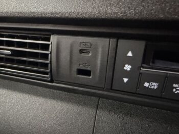 N-BOXカスタム ブラックスタイル  4WD
