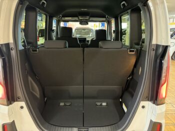 N-BOXカスタム ブラックスタイル  4WD