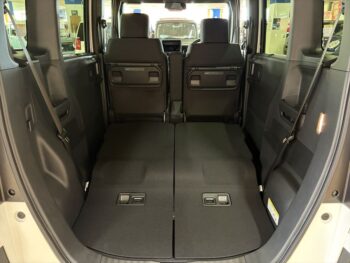 N-BOXカスタム ブラックスタイル  4WD