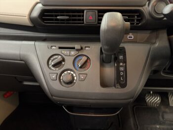 デイズ B　4WD