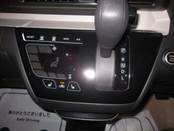デリカミニ G 未使用車 4WD