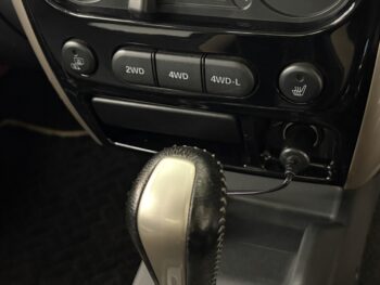 ジムニー ランドベンチャー　ナビ付　4WD
