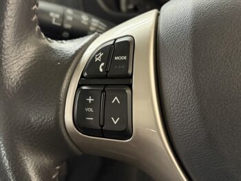 ジムニー ランドベンチャー　ナビ付　4WD
