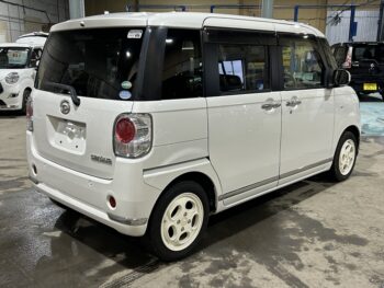 ムーヴキャンバス G　メイクアップLTD　SAⅢ　ナビTV　バックカメラ　4WD