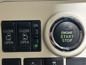 ムーヴキャンバス G　メイクアップLTD　SAⅢ　ナビTV　バックカメラ　4WD