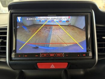 N-BOX SSパッケージ　ナビ・TV・バックカメラ　４WD